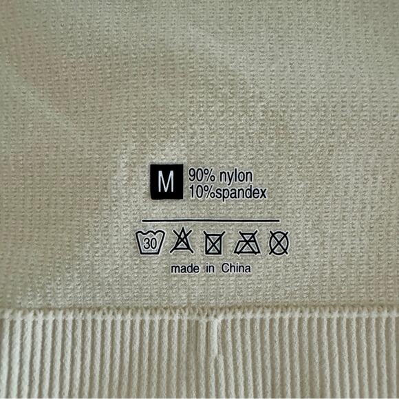 NWOT Cream One Shoulder Asymmetrical Long Sleeve Rib knit Top size Medium - Picture 6 of 7